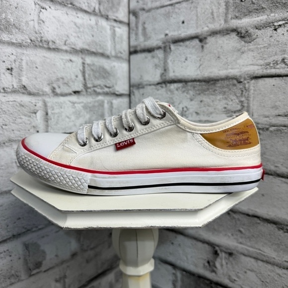 Levi’s Stan Buck Low Top White Canvas Sneakers - Picture 1 of 8